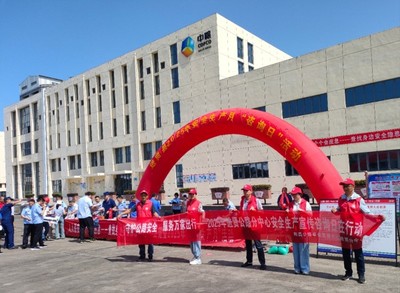 守护公路安全,服务万家出行--2025年进贤公路分中心安全生产宣传咨询日在行动